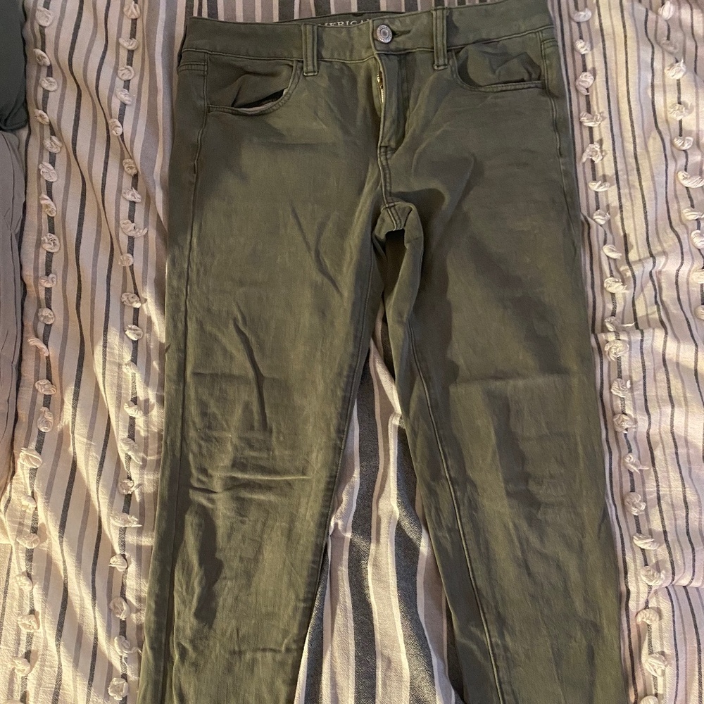 Olive Green American Eagle jeggings